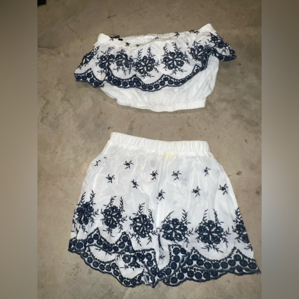 Two piece set